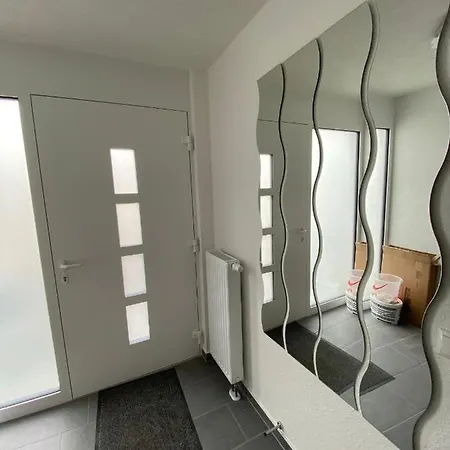 Scur's Ferienwohnung Apartment *